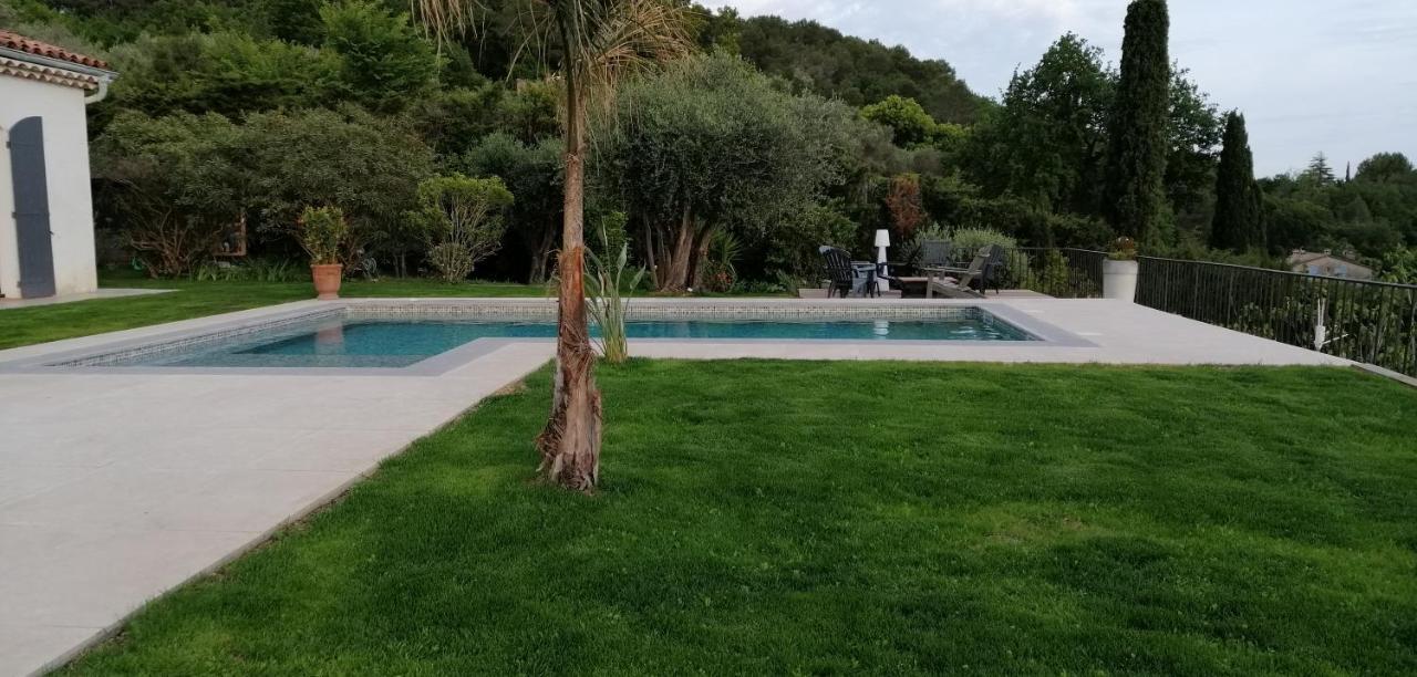 Les Lodges De L'Oliveraie De Virevent กราส ภายนอก รูปภาพ